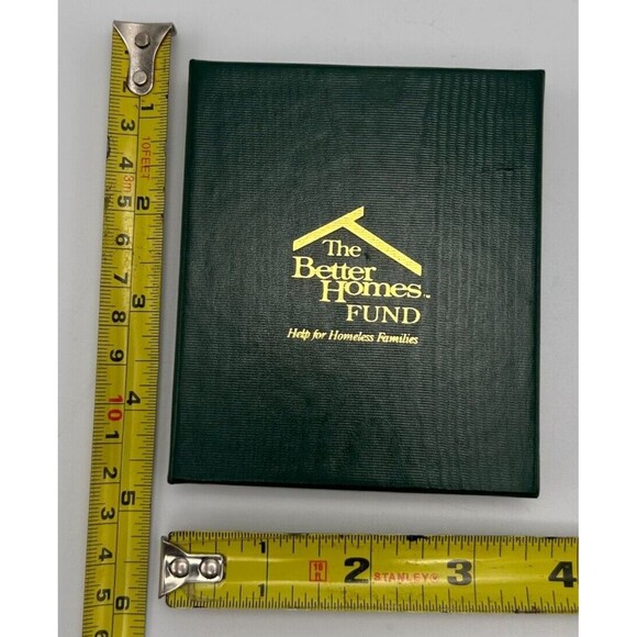 VINTAGE 1997 Better Homes 3D Gold Christmas Ornament - Victorian Seaside Cottage - Picture 7 of 7